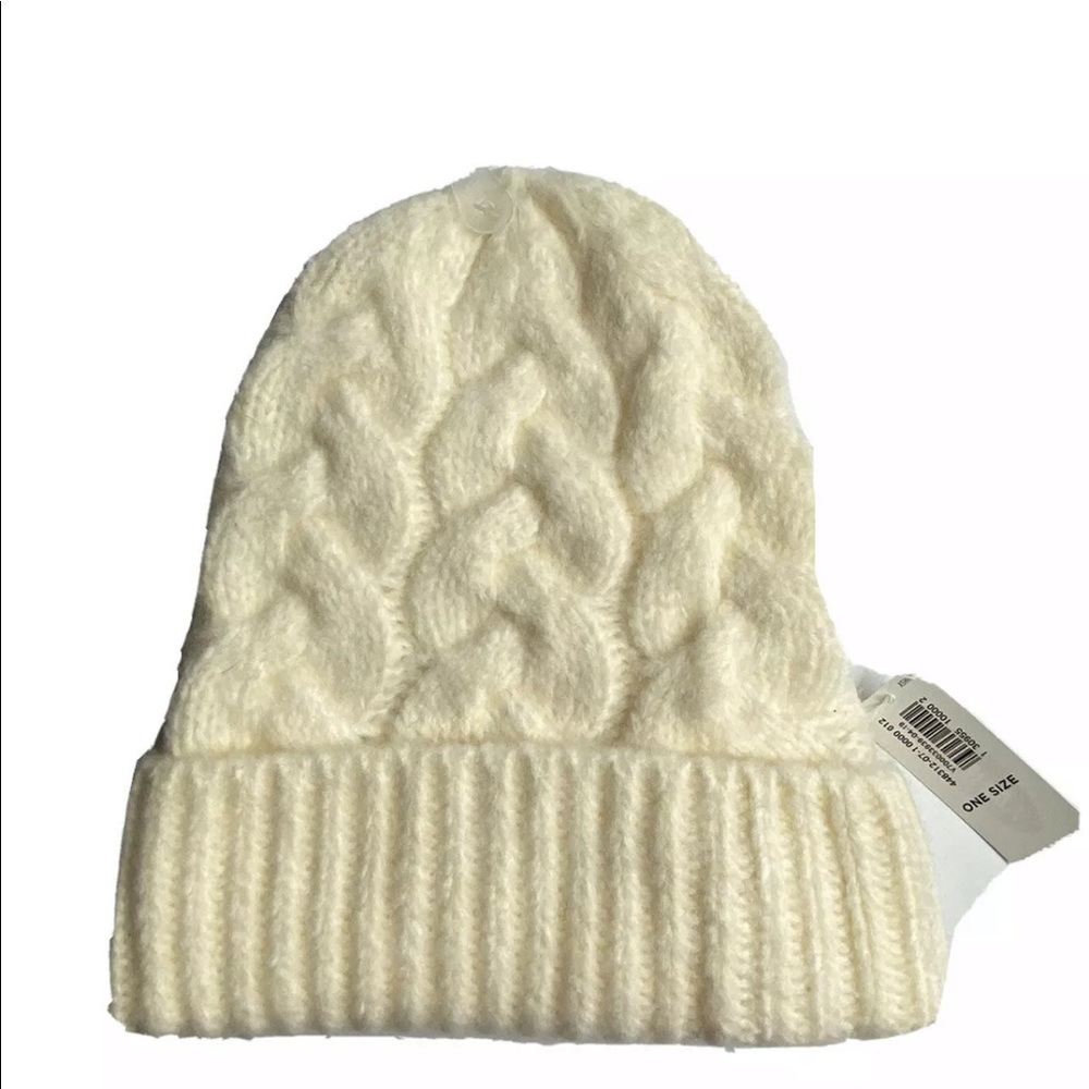 Old Navy Cable Knit Cream Color Beanie NWT